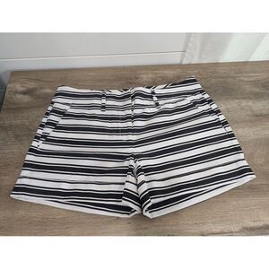 NEW YORK & COMPANY Black‎ White Horizontal Stripe Shorts Size 8 Dressy Pockets